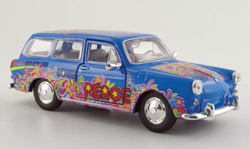 Volkswagen 1600 1/24 Maisto Variant blauw mit Dekor modelauto