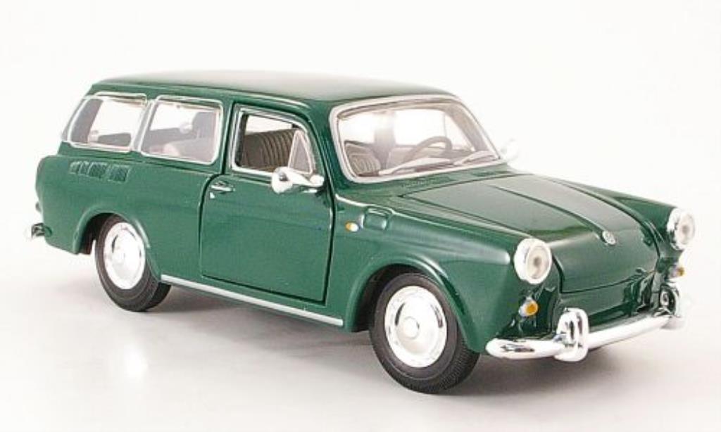 Volkswagen 1600 1/24 Maisto Variant grun 1967 modelauto