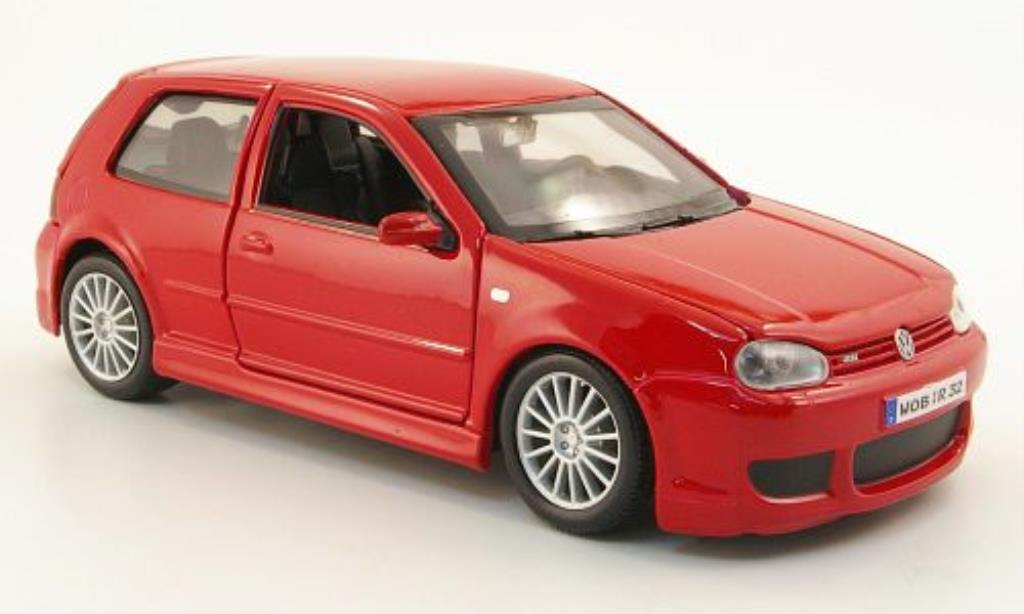 Volkswagen Golf IV R32 1/24 Maisto IV R32 rood 2006 modelauto