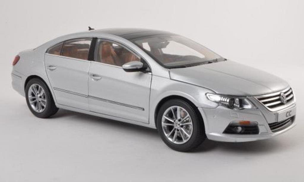 Volkswagen Passat CC 1/18 Paudi CC grijs 2011 modelauto