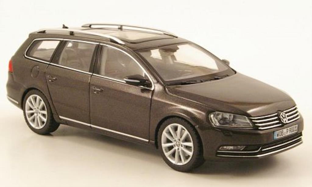 Volkswagen Passat 1/43 Schuco Variant (B7) anthrazit 2010 modelauto