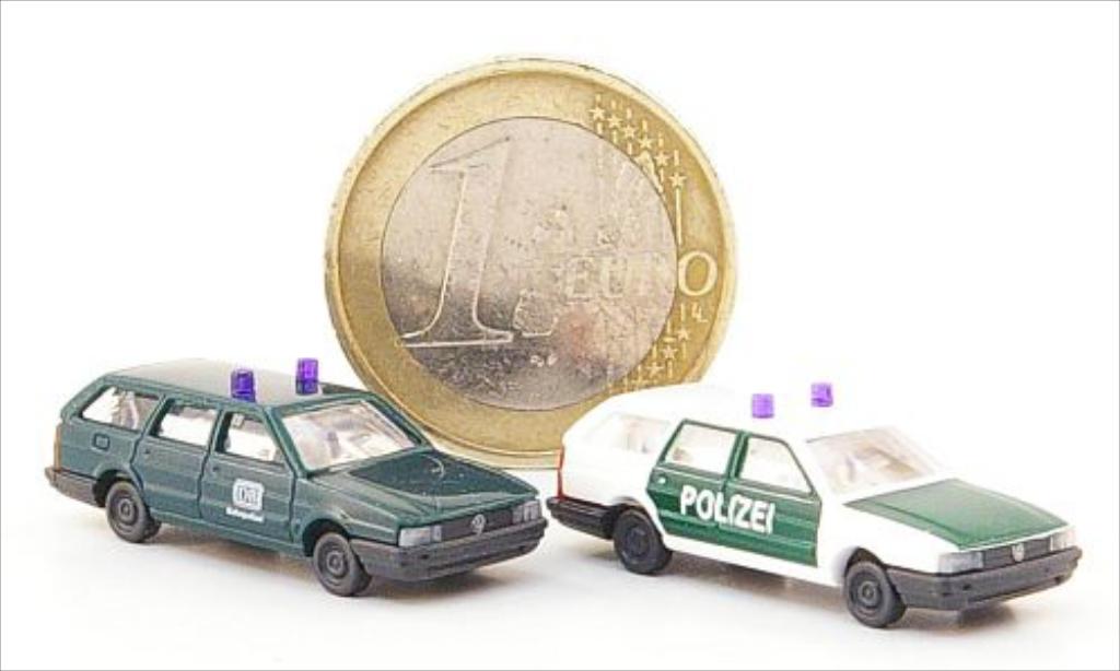 Volkswagen Passat 1/160 Busch Variant modelauto