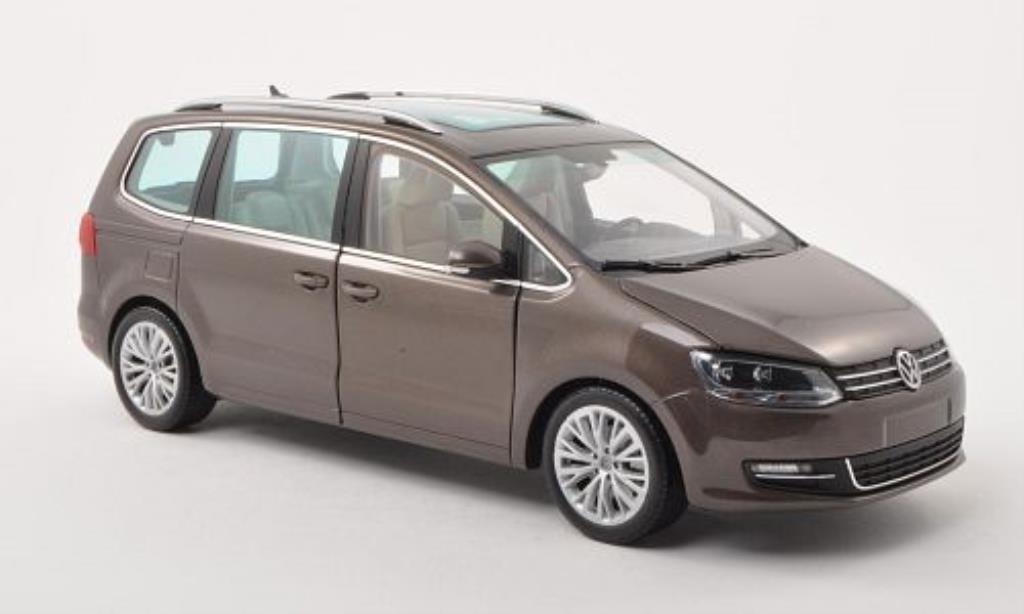 Volkswagen Sharan 1/18 Minichamps II bruin 2010 modelauto