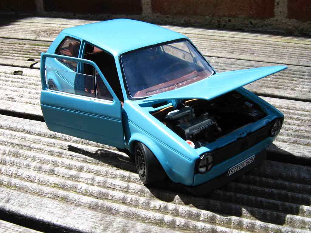 Volkswagen Golf GTI blauw jantes ford escort rallye 1/18 Solido