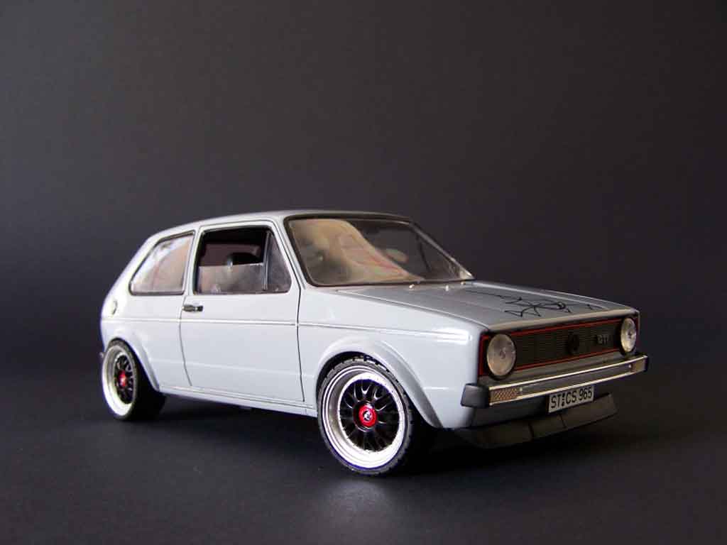 Volkswagen Golf GTI grijs jantes tsw 18 pouces pinstriping 1/18 Solido
