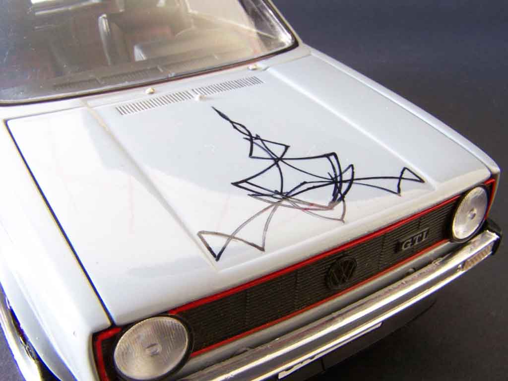 Volkswagen Golf GTI grijs jantes tsw 18 pouces pinstriping 1/18 Solido