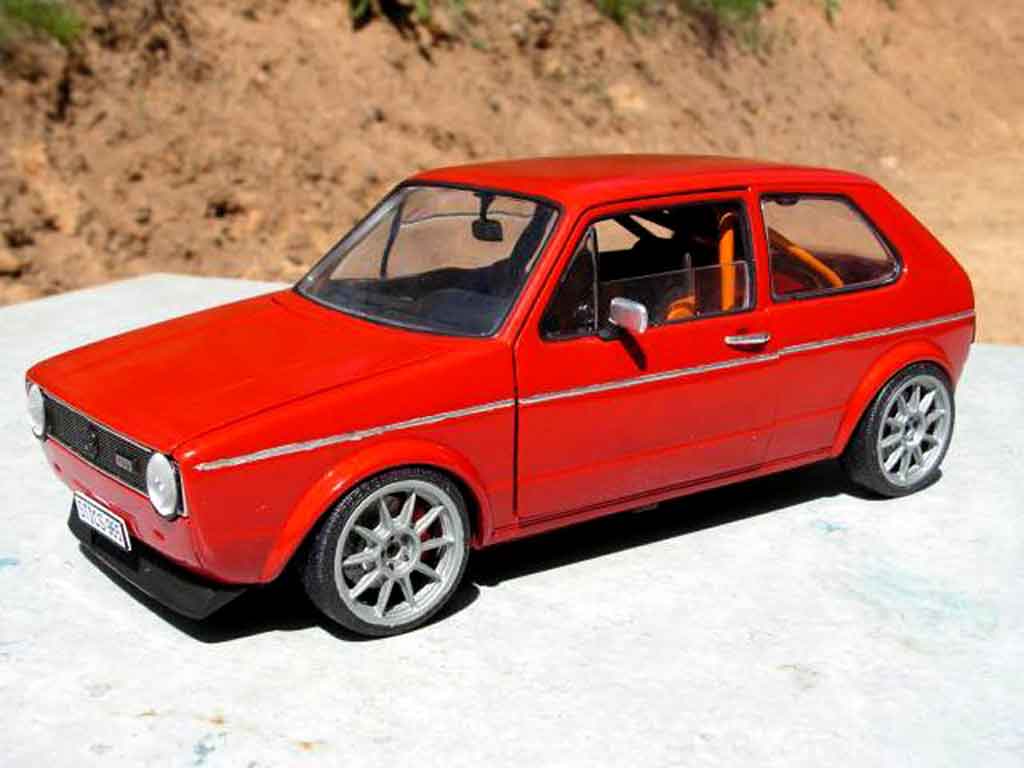Volkswagen Golf 1 GTI 1/18 Solido 1 GTI preparation piste rallye modelauto