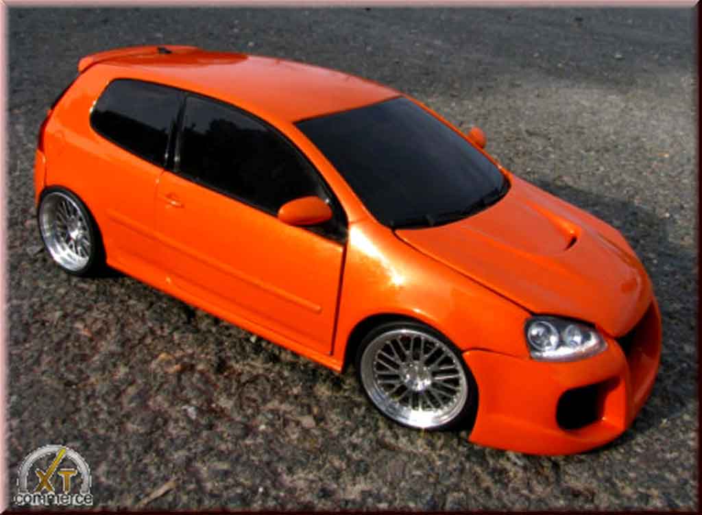 Volkswagen Golf GTI tuning jantes alu 18 pouces kit carrosserie 1/18 Norev