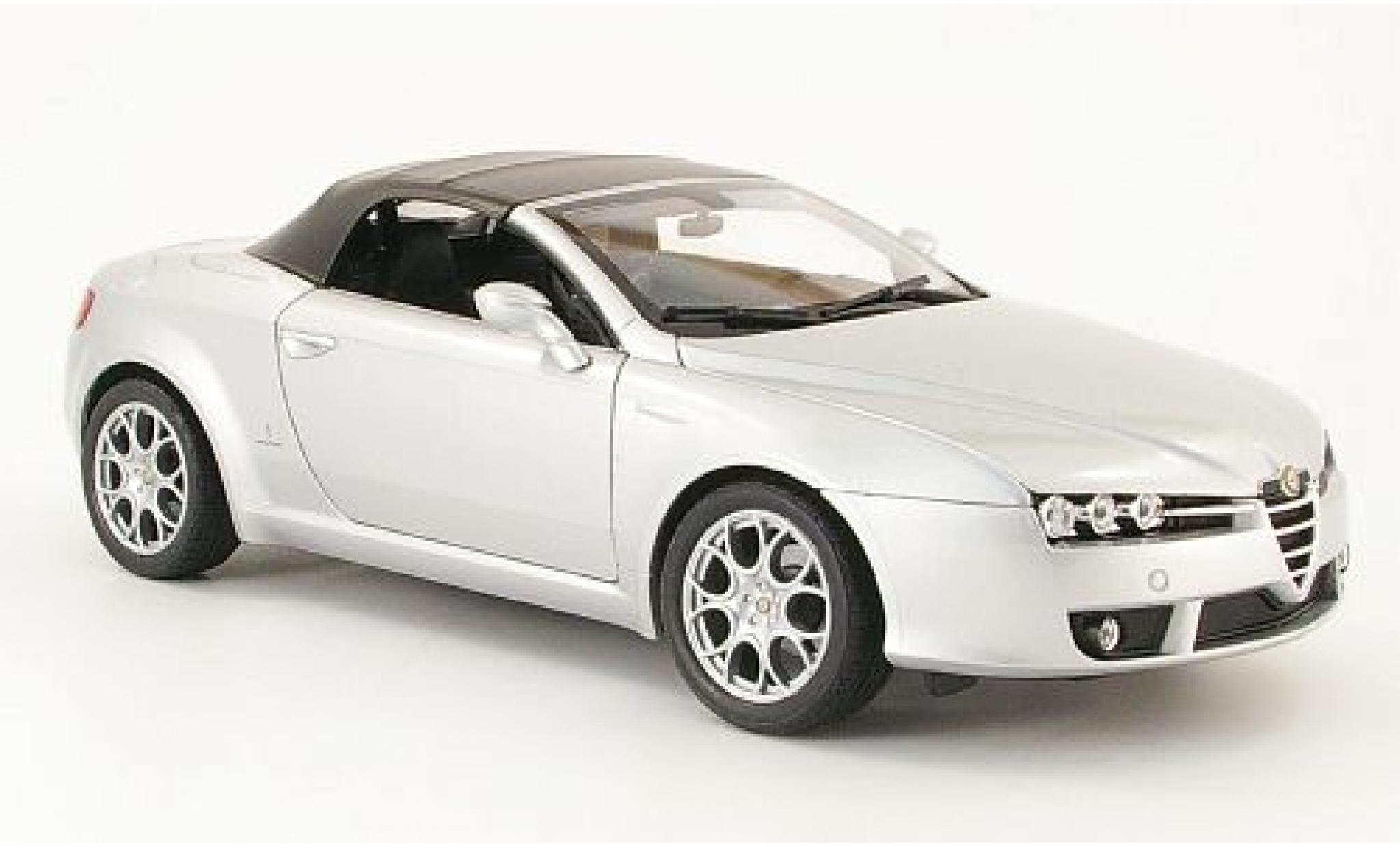 Alfa Romeo Spider 1/18 Welly grijs geschlossen 1:18 modelauto