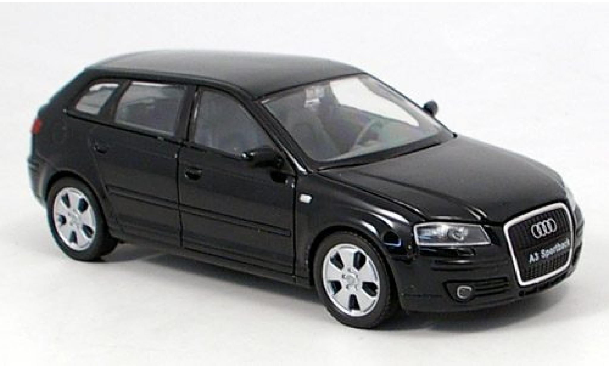 Audi A3 1/24 Welly Sportback zwart 1:24 modelauto