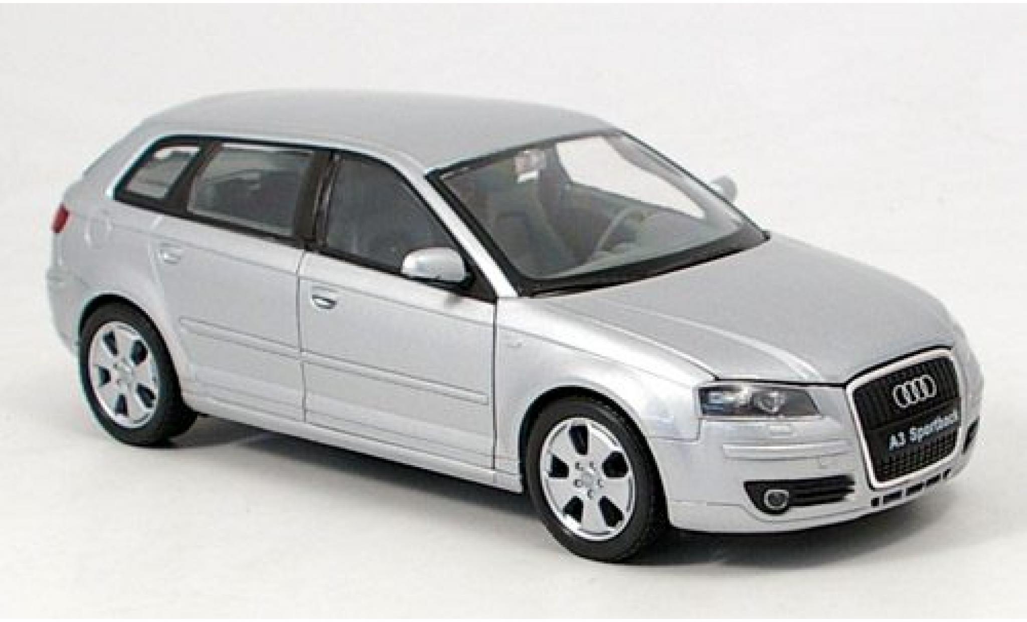 Audi A3 1/24 Welly Sportback grijs 1:24 modelauto