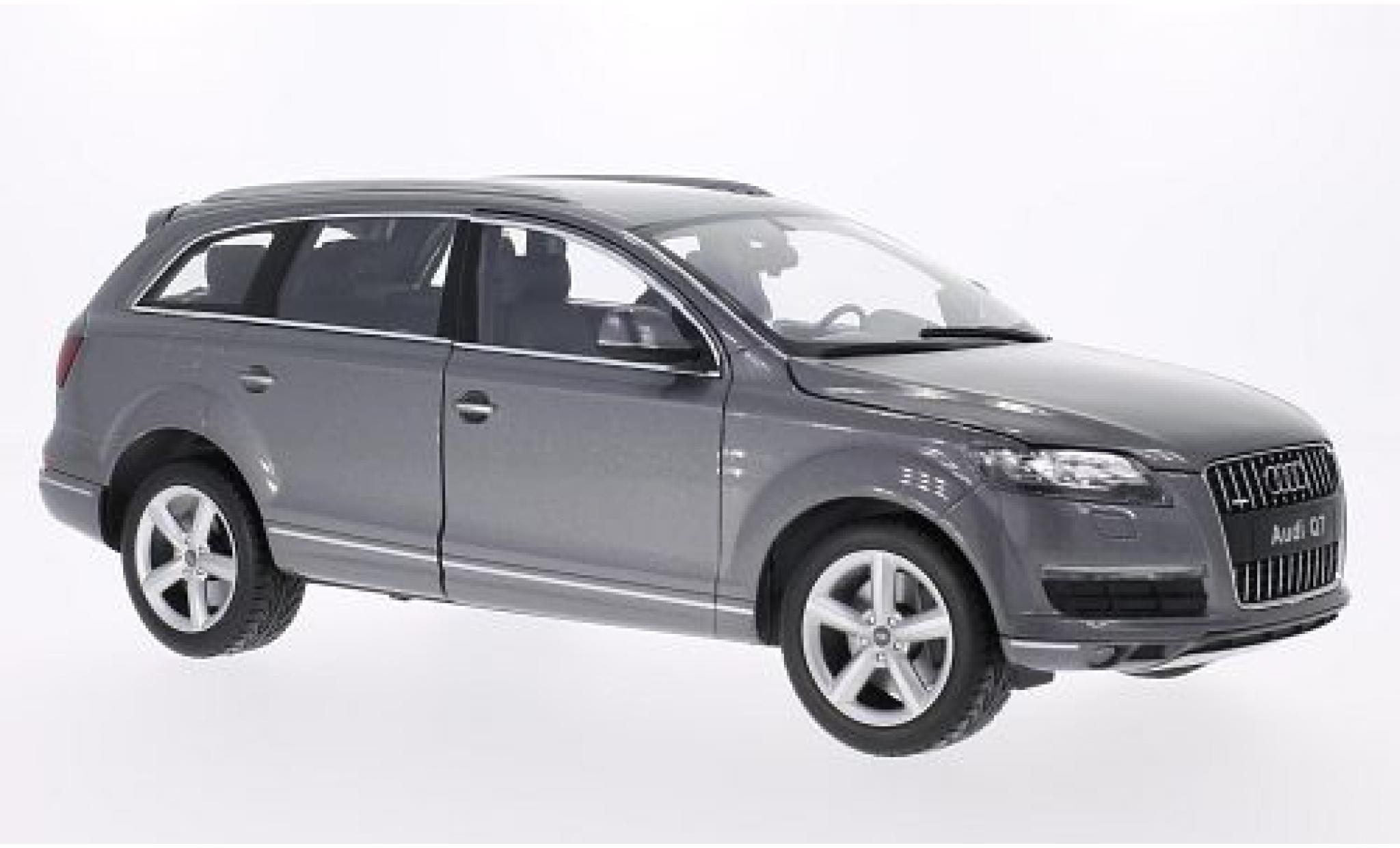 Audi Q7 1/18 Welly grijs 2010 1:18 modelauto