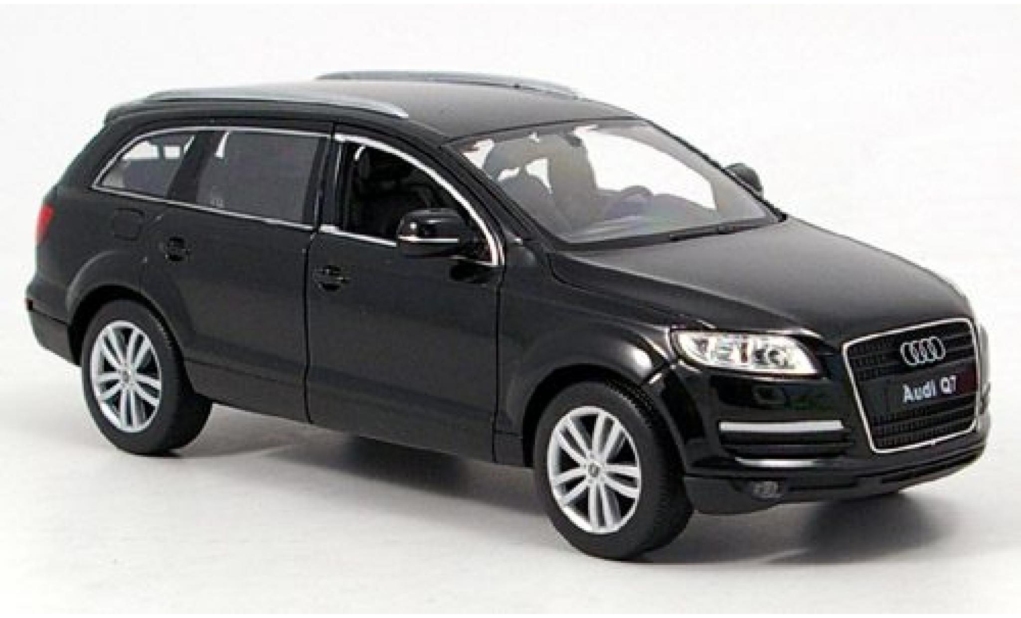 Audi Q7 1/24 Welly zwart 1:24 modelauto