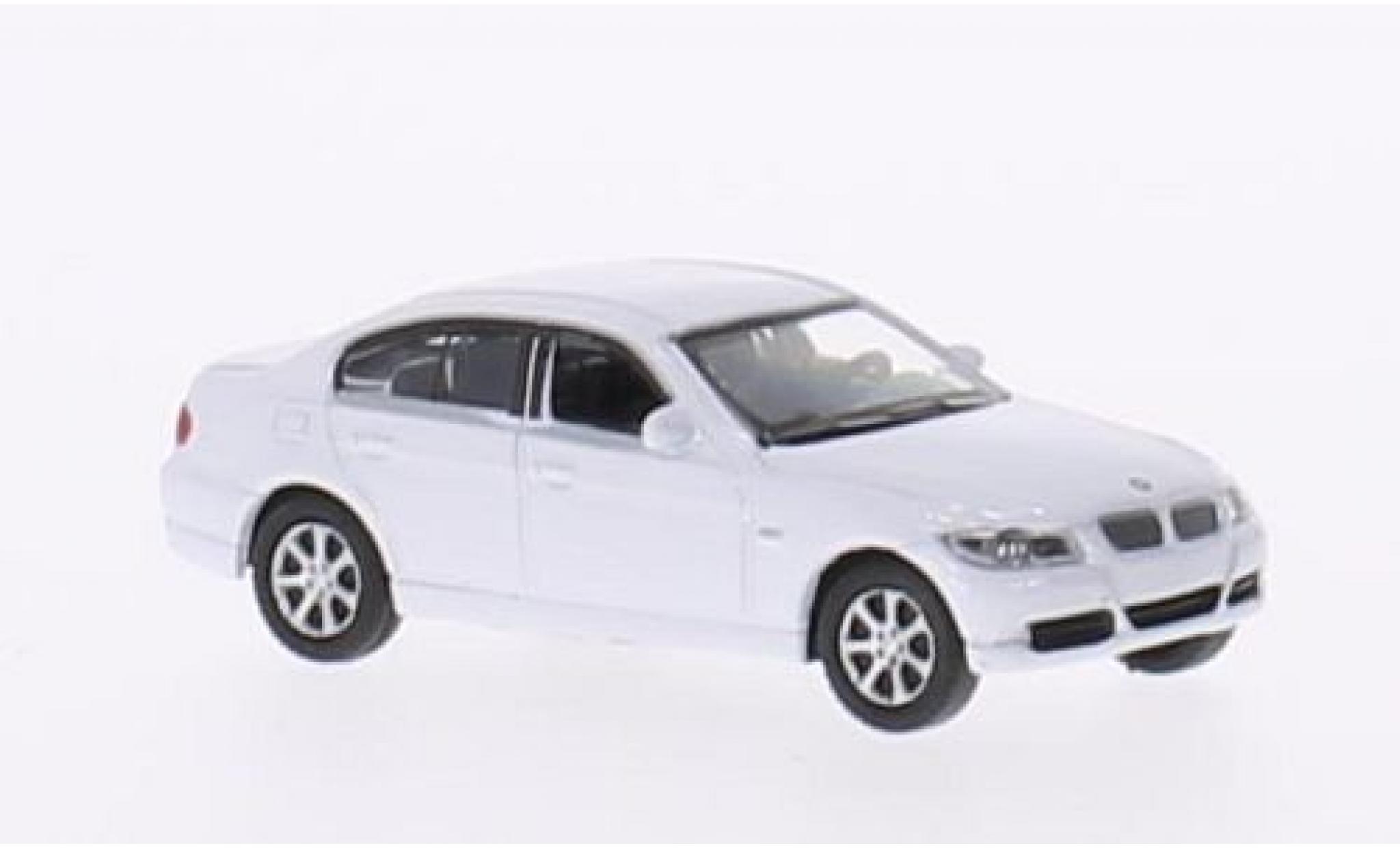 Bmw 330 1/87 Welly i (E90) wit 1:87 modelauto