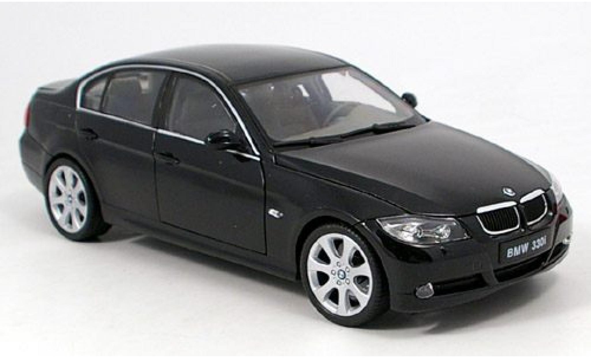 Bmw 330 1/18 Welly i zwart 1:18 modelauto