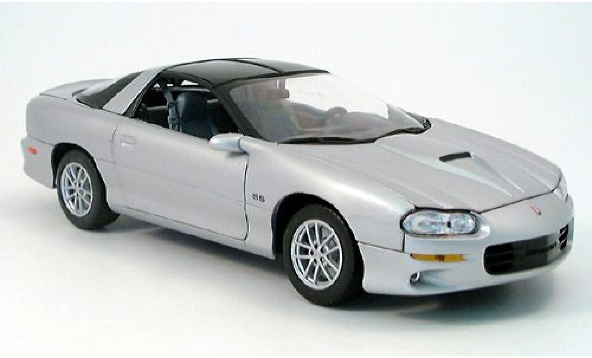 Chevrolet Camaro 1/18 Welly SS grijs 2002 1:18 modelauto
