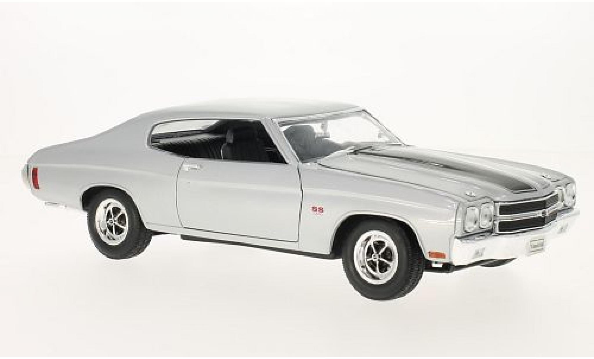 Chevrolet Chevelle 1/18 Welly SS 454 grijs/zwart 1970 modelauto