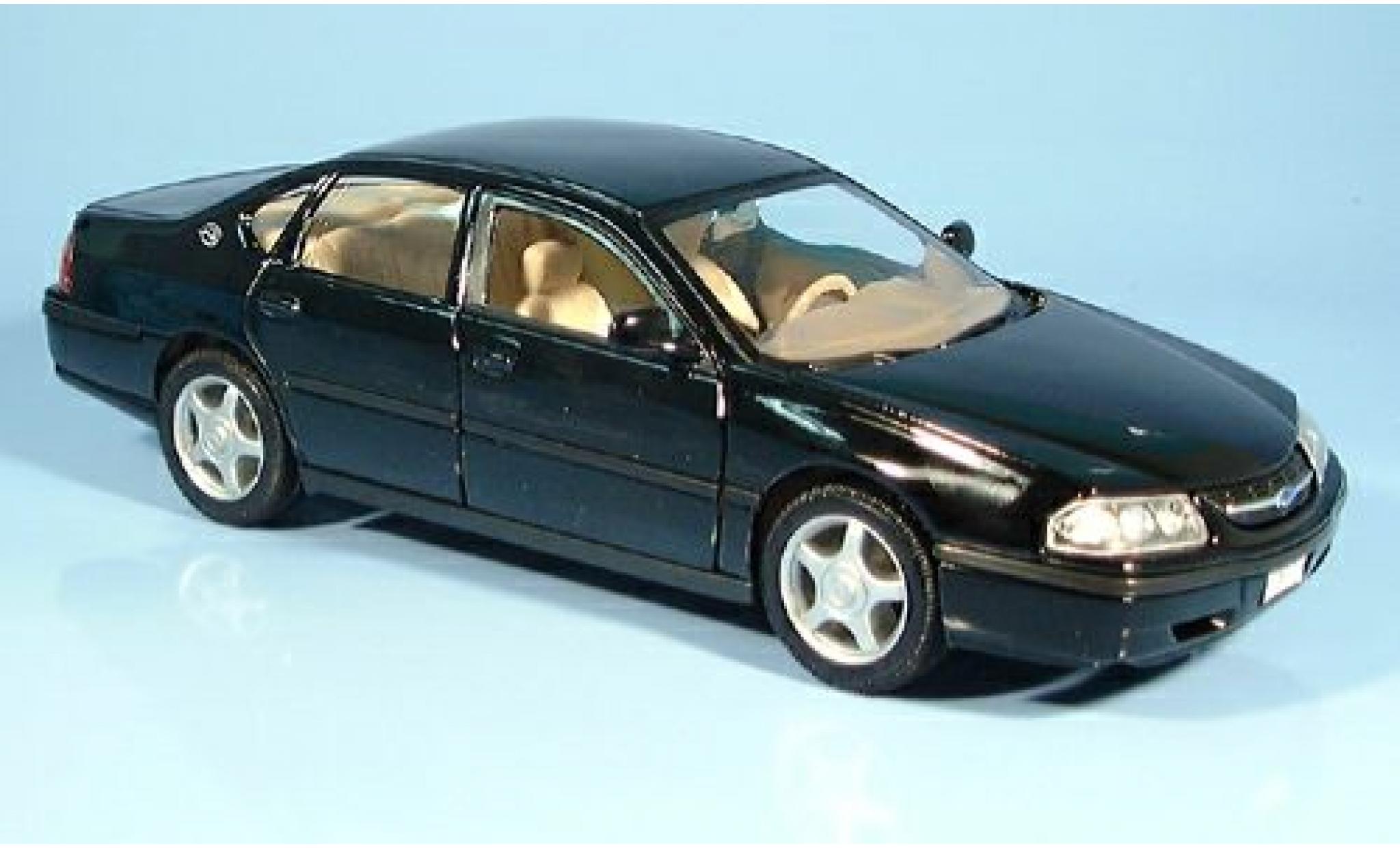 Chevrolet Impala 1/24 Welly zwart 2001 1:24 modelauto