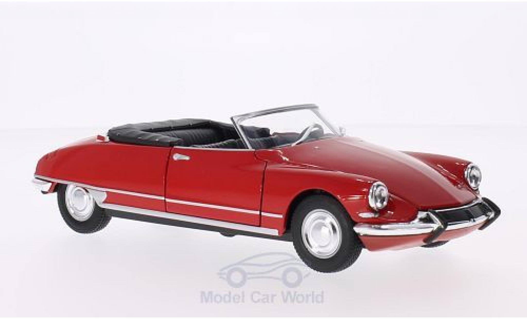 Citroen DS Cabriolet 1/24 Welly 19 Cabriolet rood Verdeck ge&ouml;ffnet modelauto