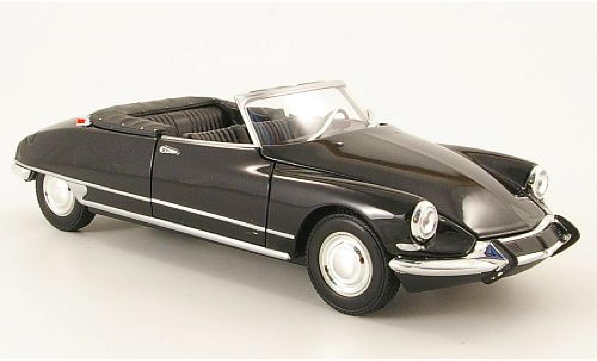 Citroen DS 1/24 Welly 19 Cabriolet zwart offen 1:24 modelauto