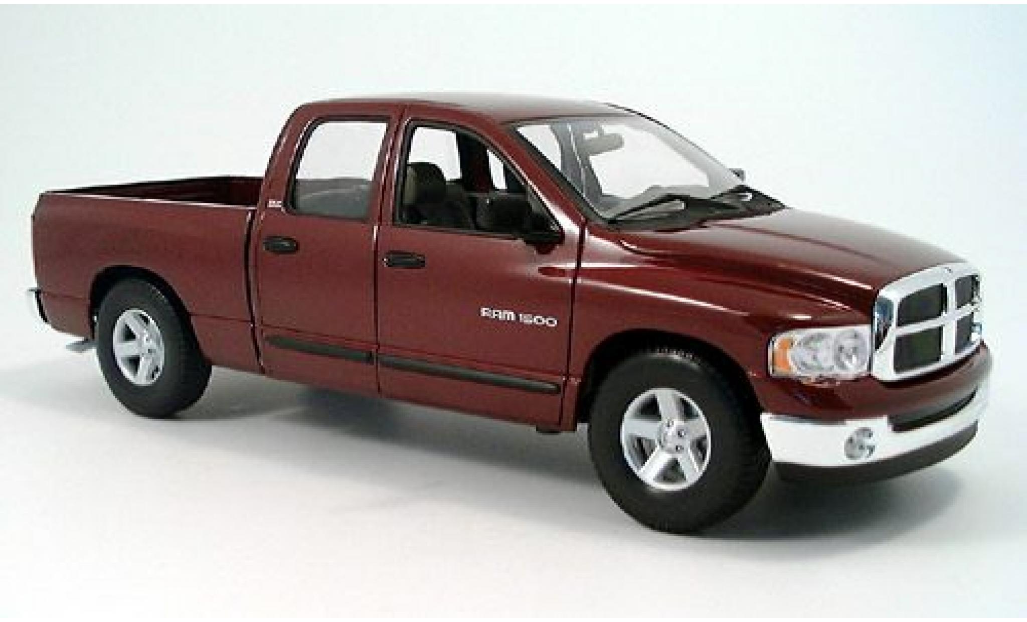 Dodge RAM 1/18 Welly Ram 1500 Quad met. rood 1:18 modelauto