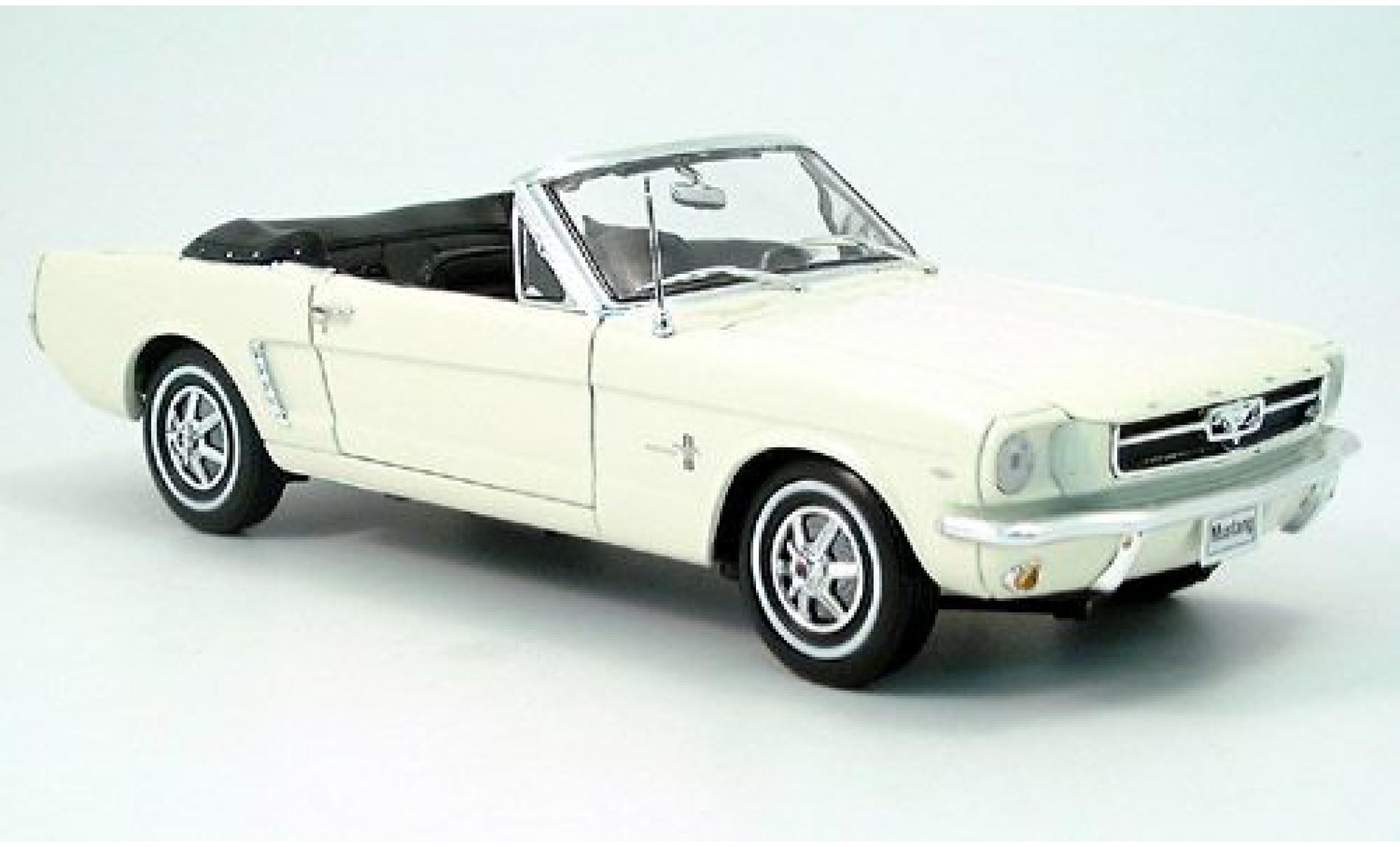 Ford Mustang 1/18 Welly Cabriolet creme 1964 1:18 modelauto