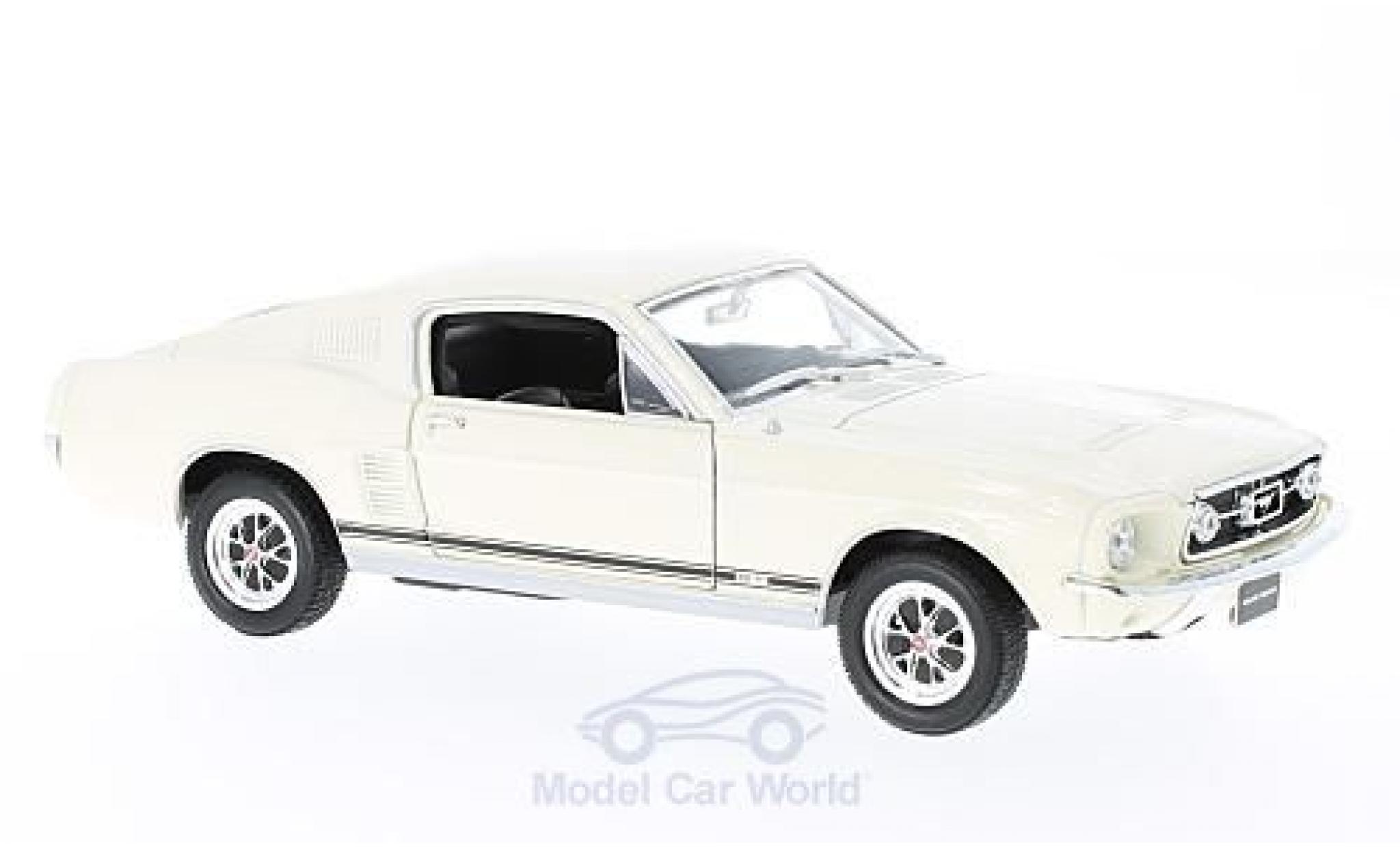 Ford Mustang 1/24 Welly GT Fastback wit 1967 modelauto