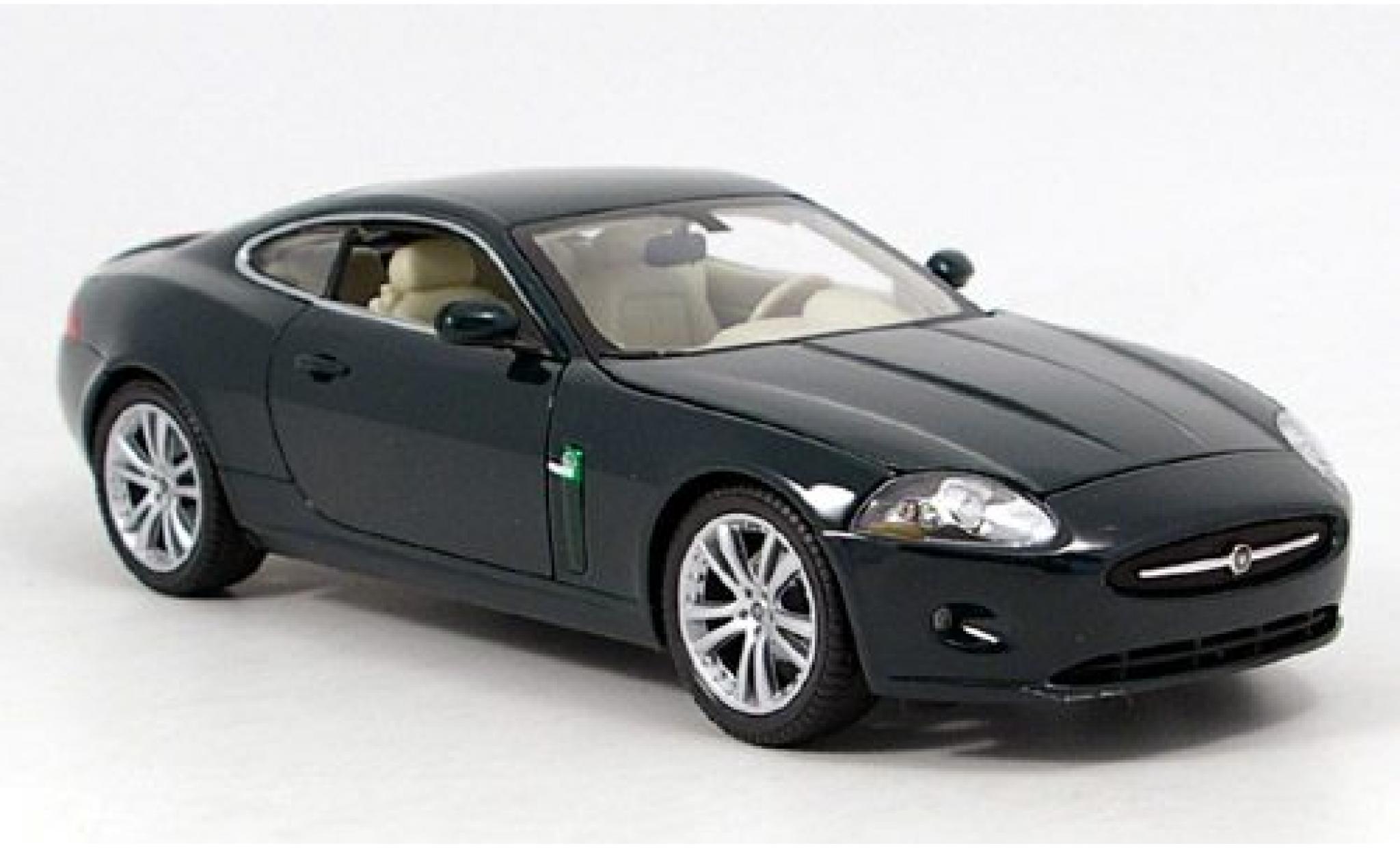 Jaguar XK 1/18 Welly Coupe dkl.-groen 1:18 modelauto