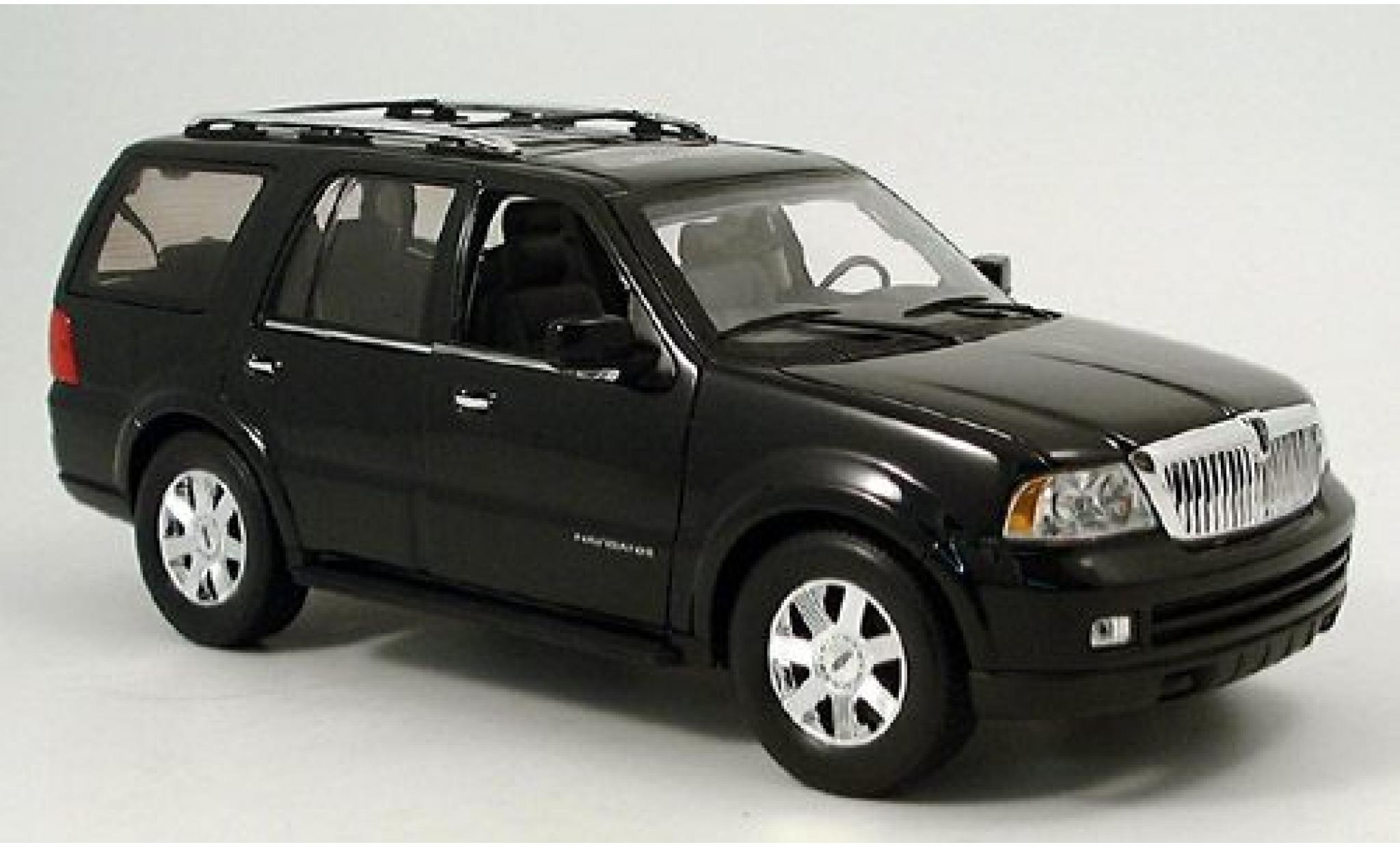 Lincoln Navigator 1/18 Welly zwart 2005 1:18 modelauto