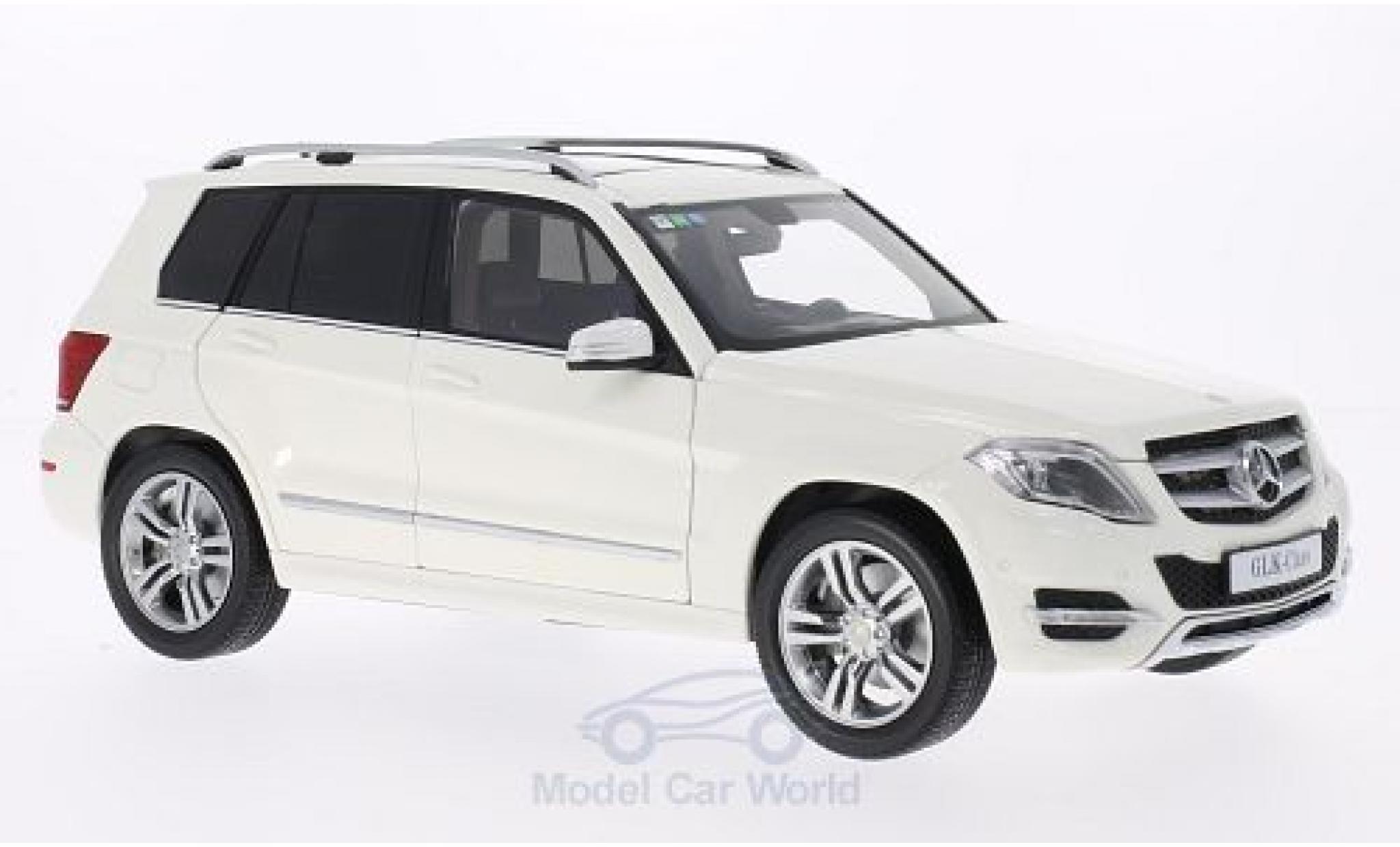 Mercedes Classe GLK 1/18 Welly wit 2013 GTA Edition modelauto