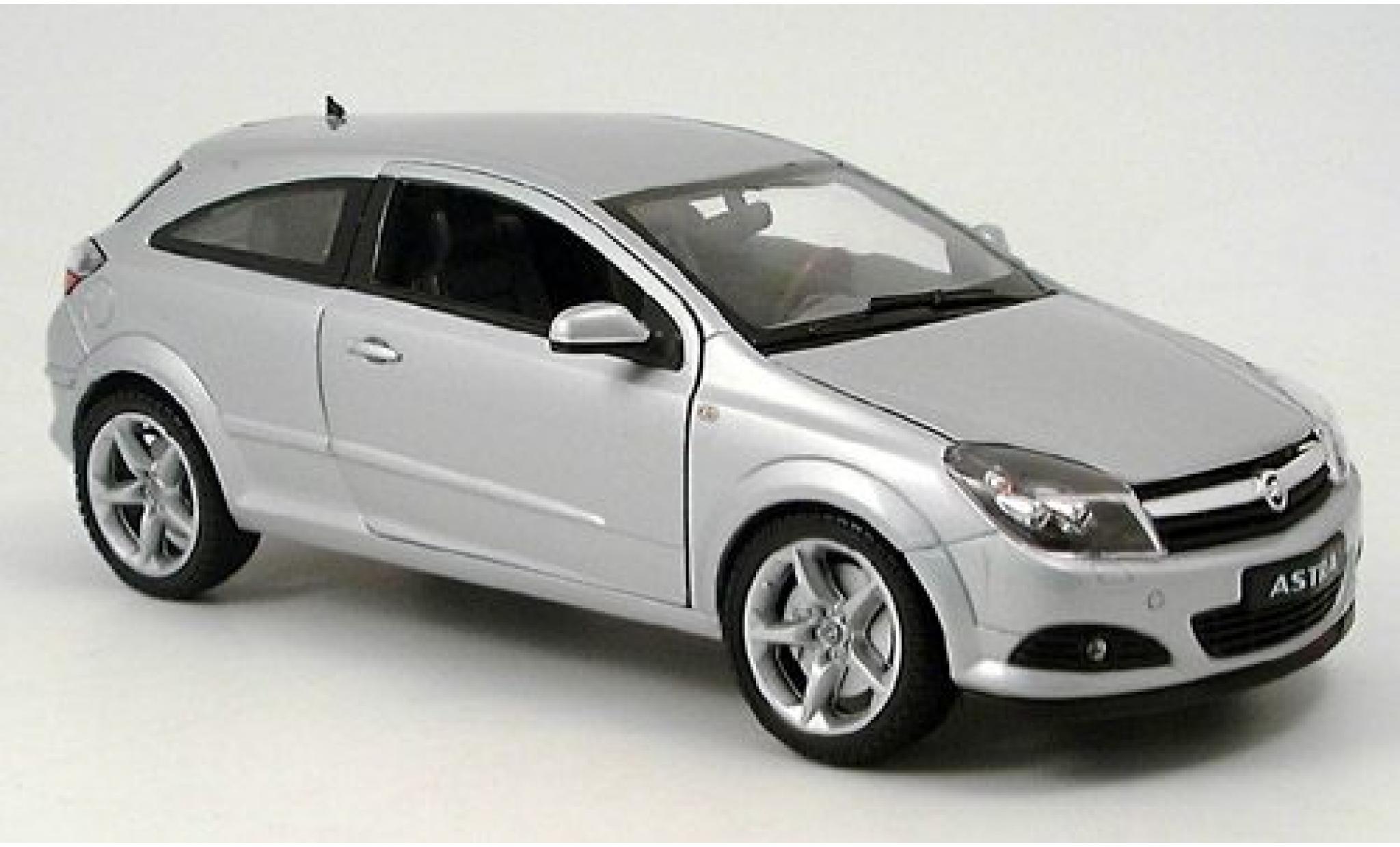 Opel Astra 1/18 Welly GTC grijs 2005 1:18 modelauto
