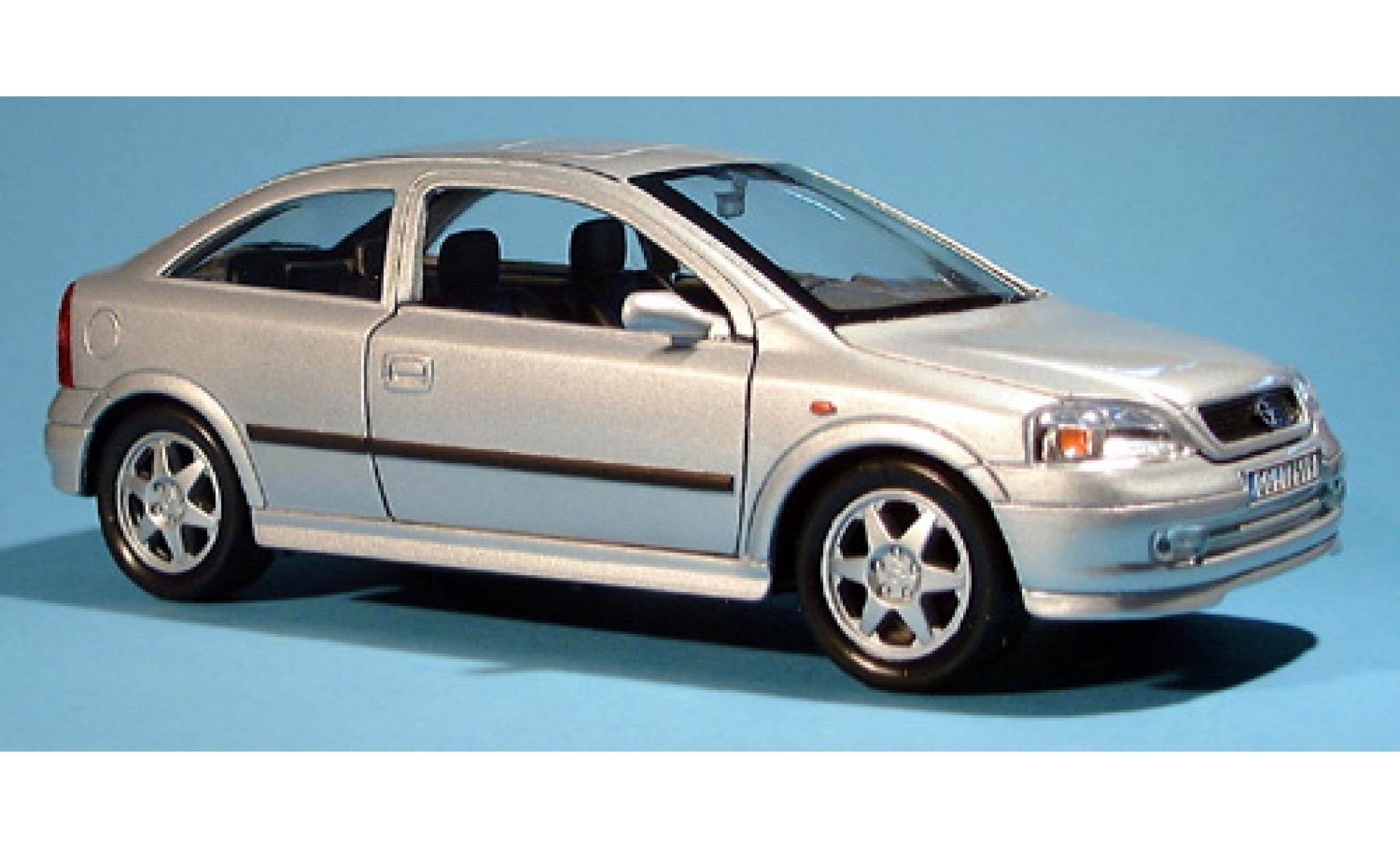 Opel Astra 1/24 Welly grijs 1:24 modelauto