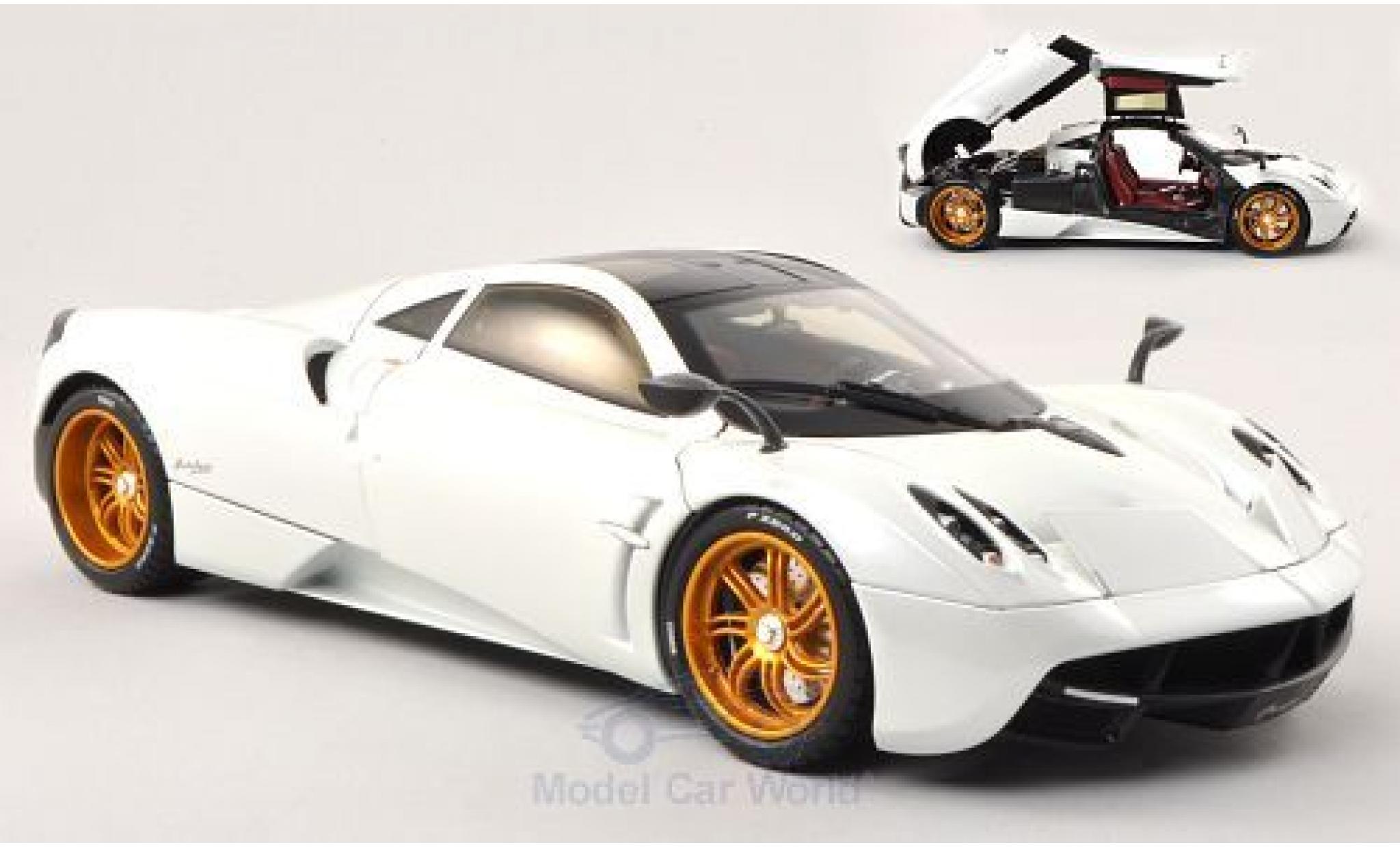 Pagani Huayra 1/18 Welly met.-wit (GTA Edition) ohne Vitrine modelauto