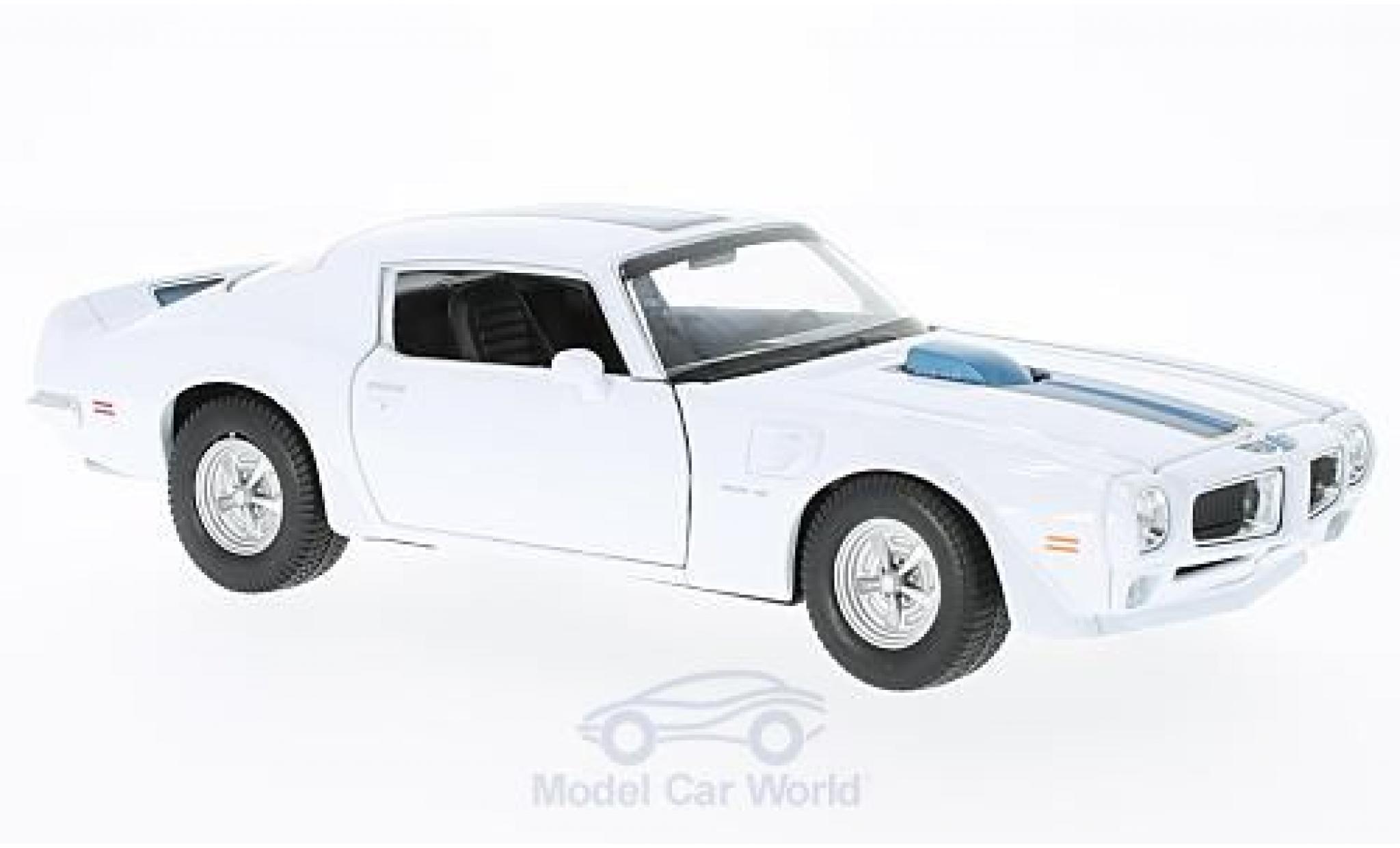 Pontiac Firebird 1972 1/24 Welly Trans Am wit/blauw 1972 modelauto