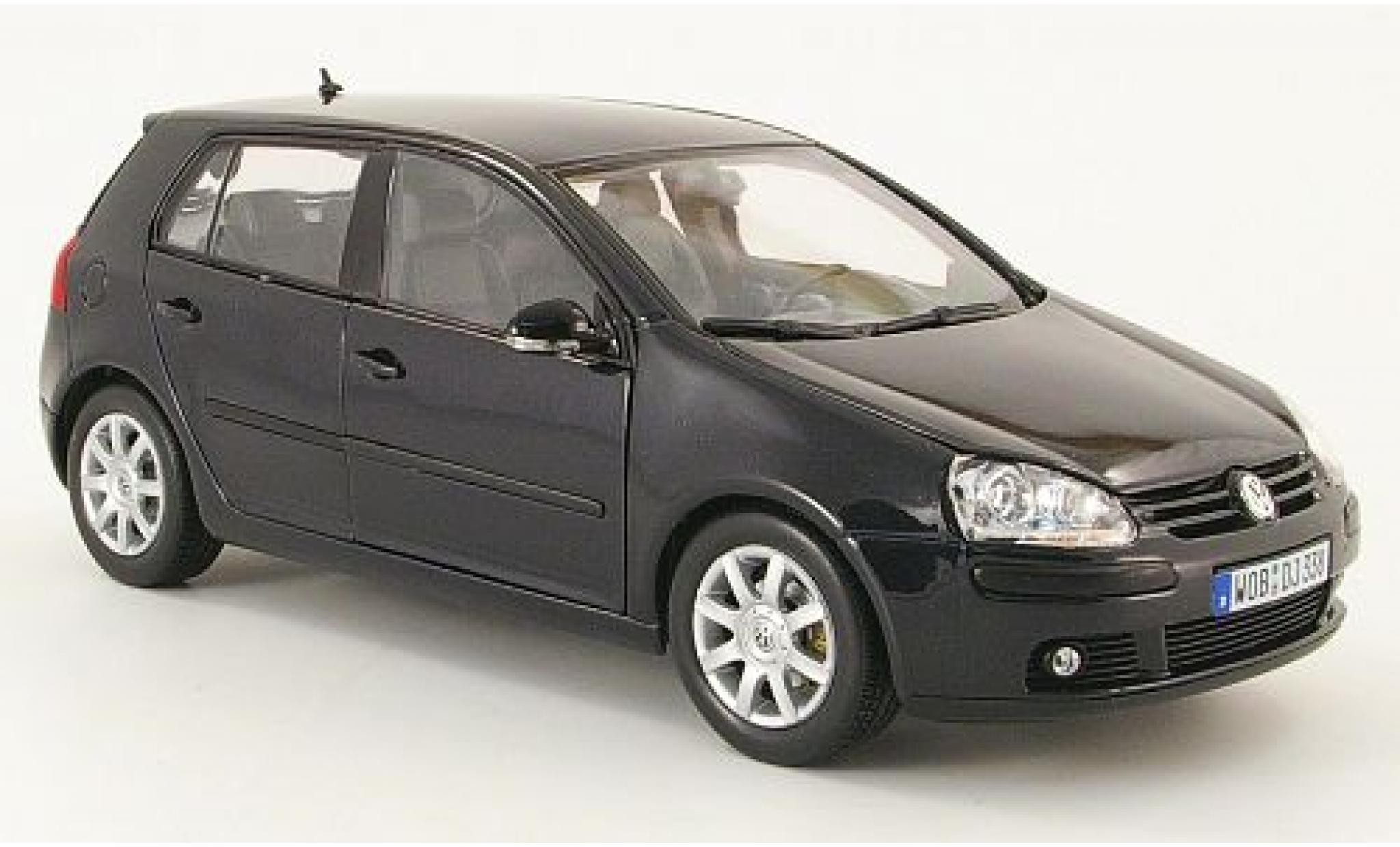 Volkswagen Golf 1/18 Welly V metallic zwart sans Vitrine modelauto