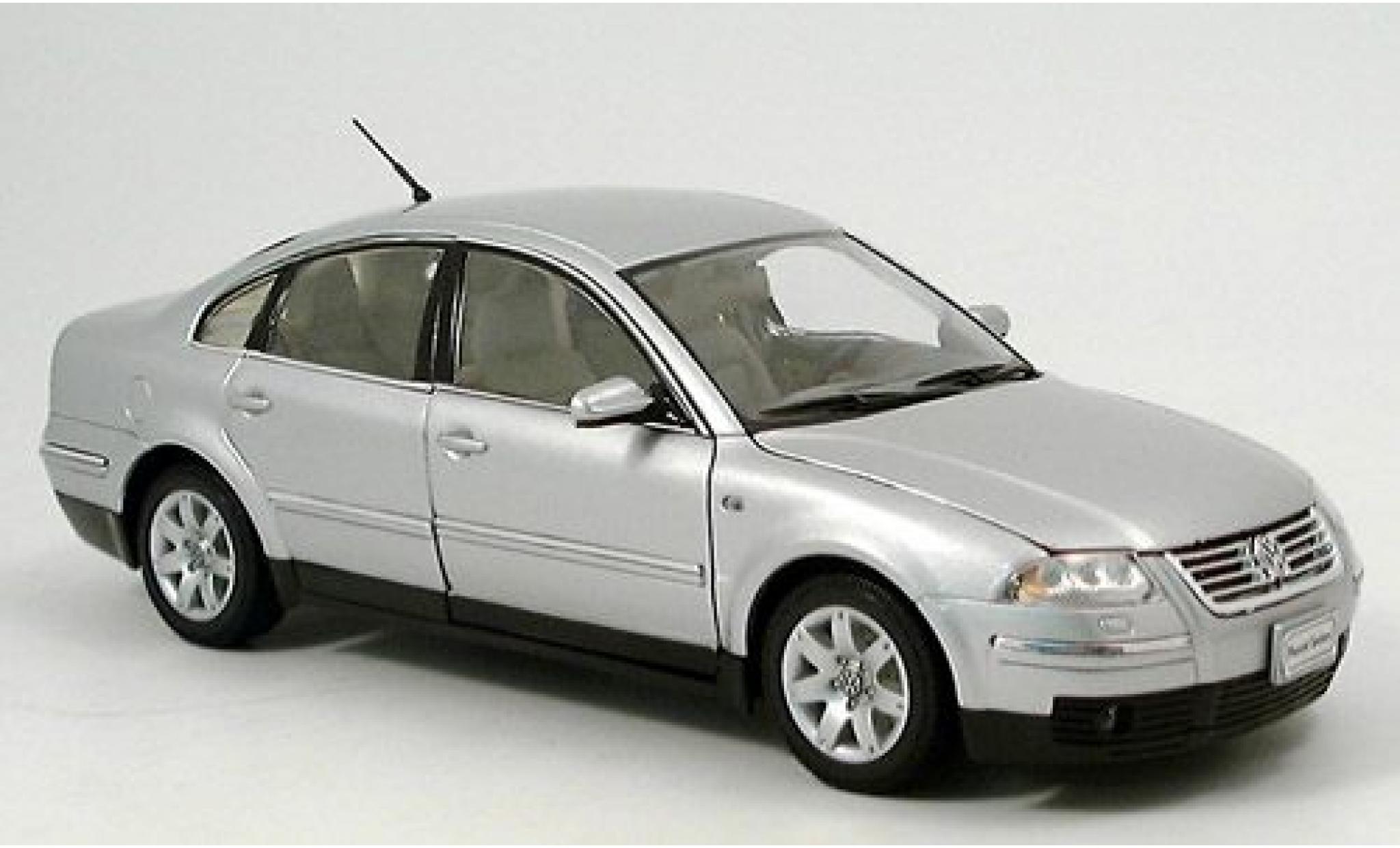 Volkswagen Passat 1/18 Welly grijs 1:18 modelauto