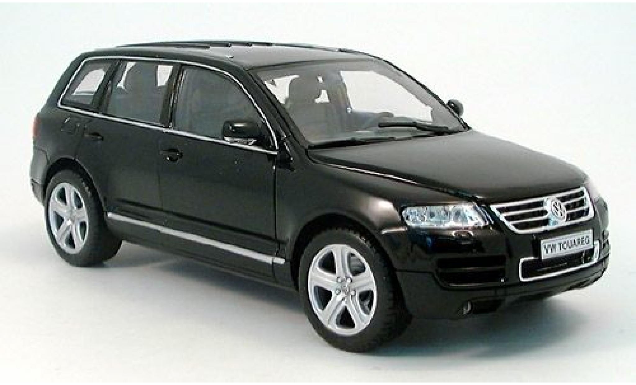 Volkswagen Touareg 1/18 Welly zwart 1:18 modelauto