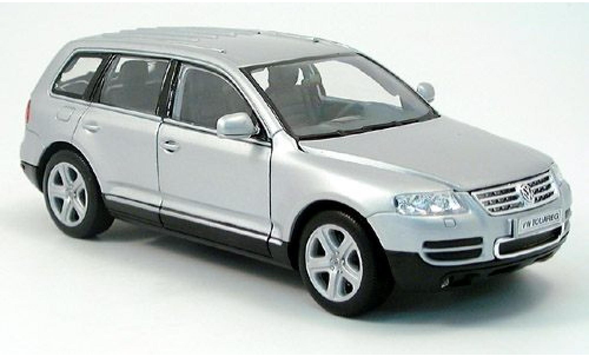 Volkswagen Touareg 1/24 Welly grijs 2002 1:24 modelauto