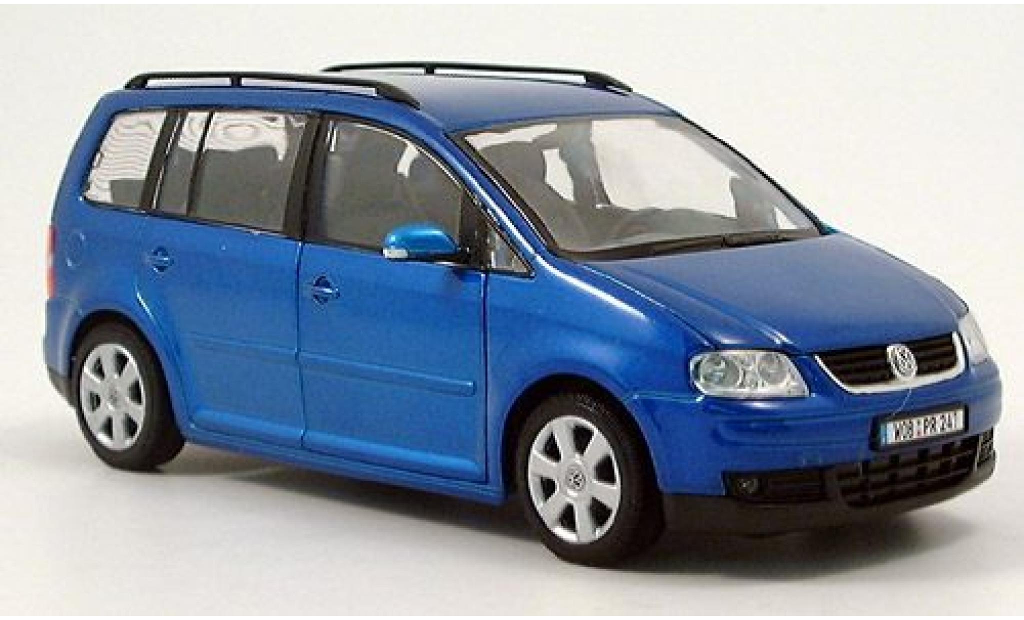 Volkswagen Touran 1/24 Welly (ohne Farbangabe) 2004 1:24 modelauto