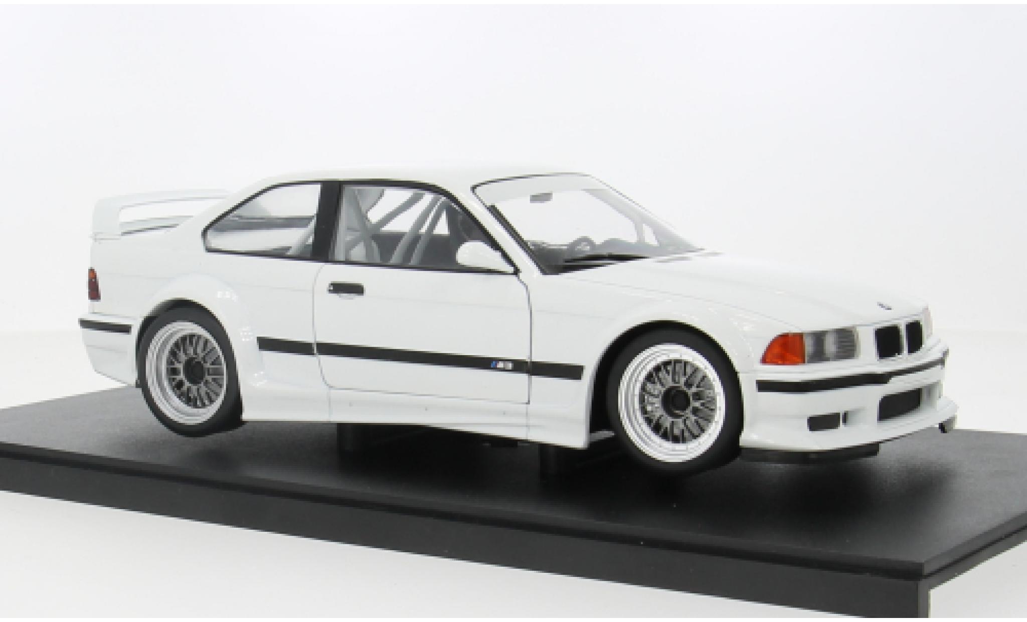 Bmw M3 1/18 Werk83 (E36) GTR wit 1:18 modelauto