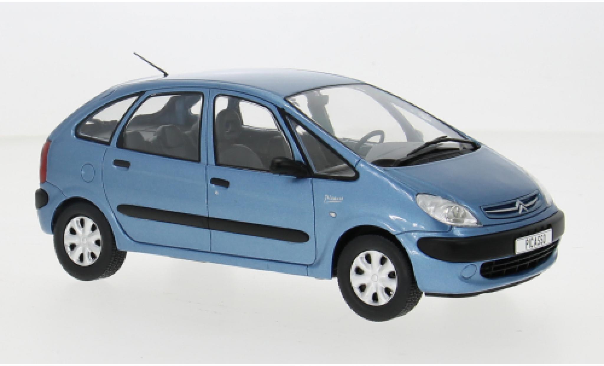Citroen Xsara 1/24 WhiteBox Picasso metallic blauw 1999 1:24 modelauto