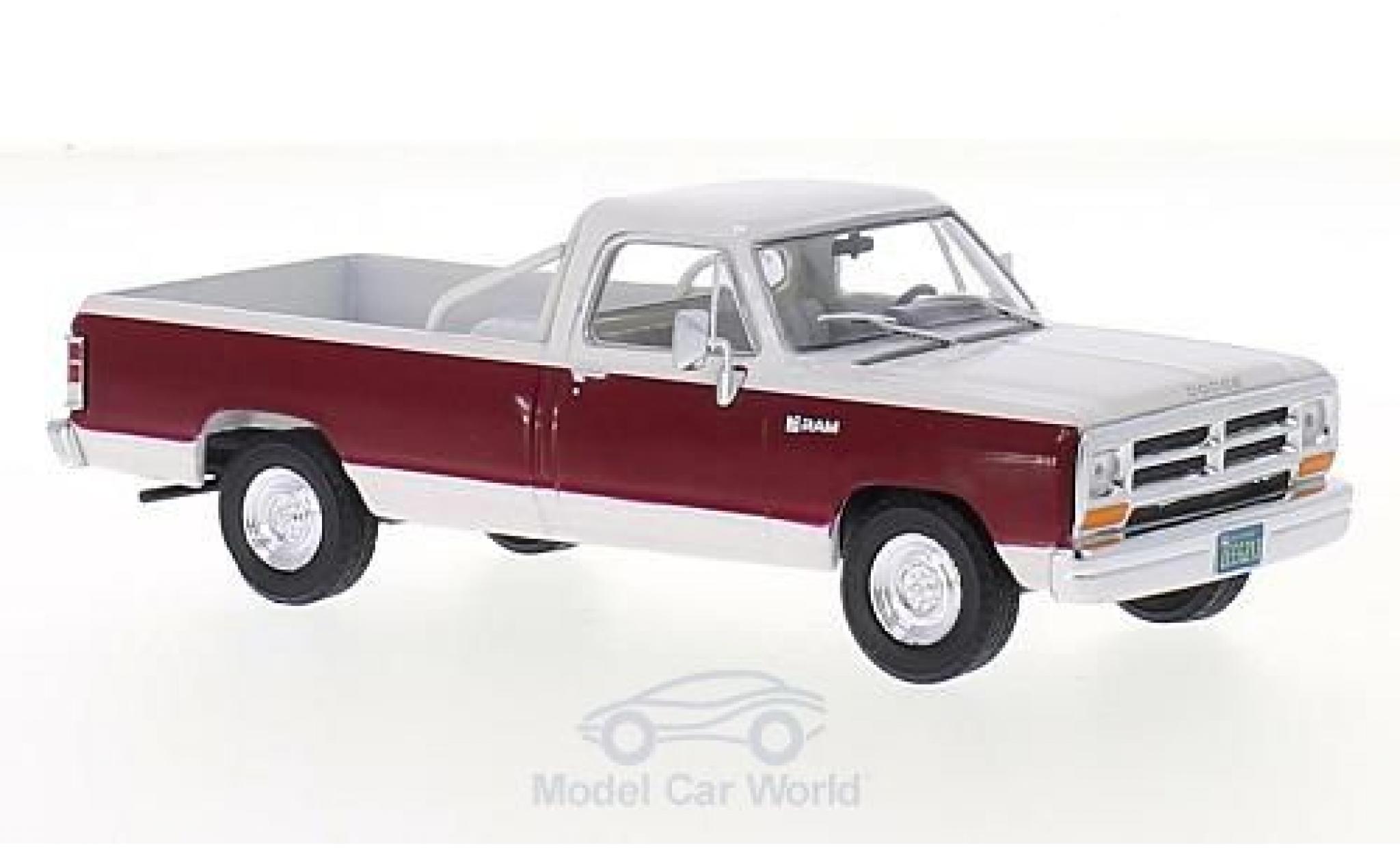 Dodge RAM 1/43 WhiteBox Ram wit/rood 1987 modelauto