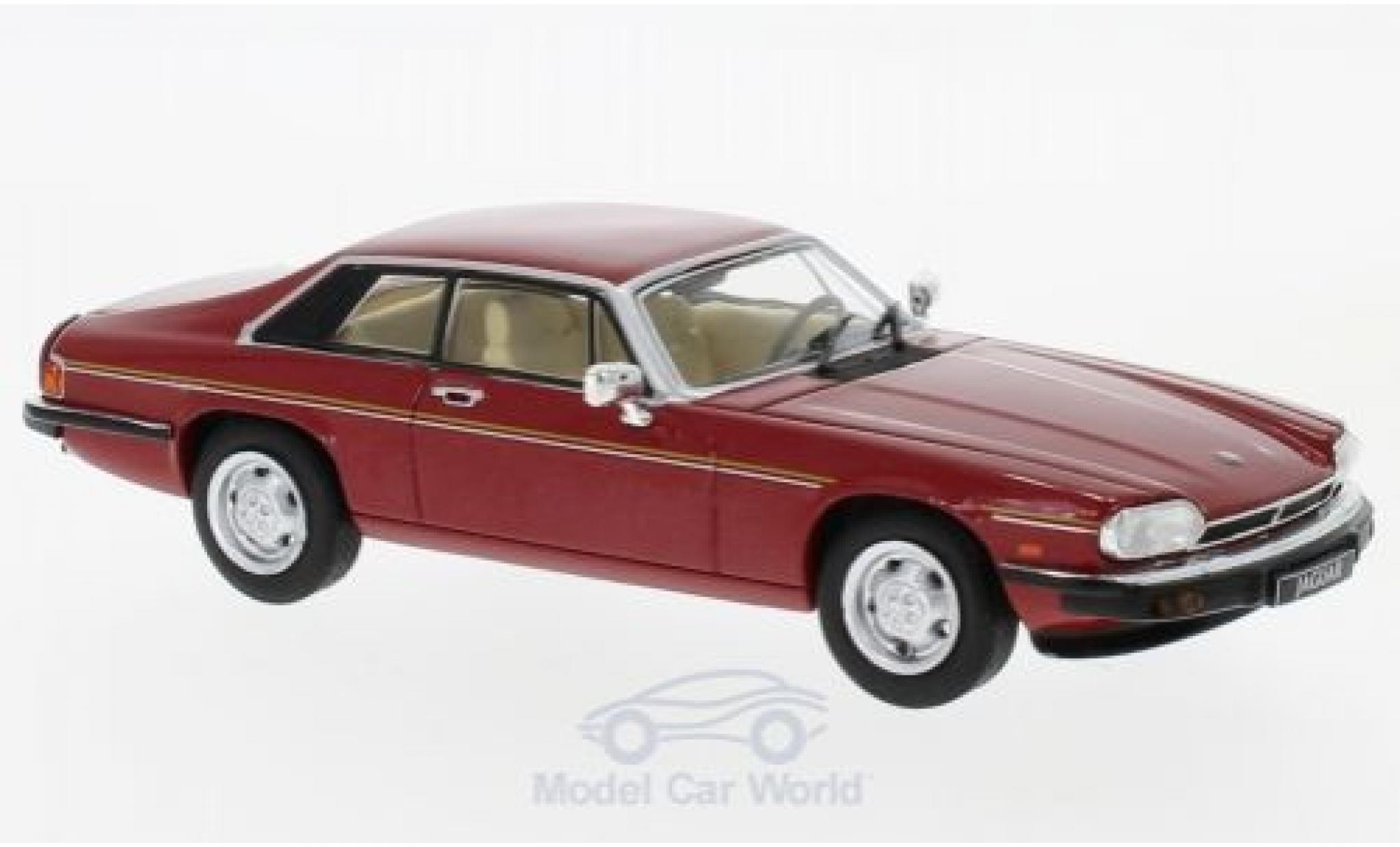 Jaguar XJ 1/43 WhiteBox -S rood 1982 modelauto