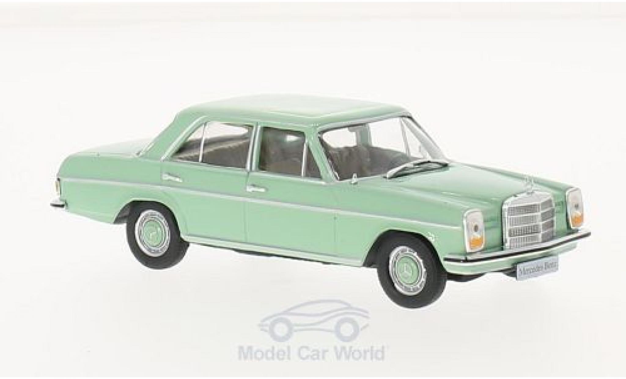 Mercedes 200 1/43 WhiteBox /8 (W115) groen 1968 modelauto