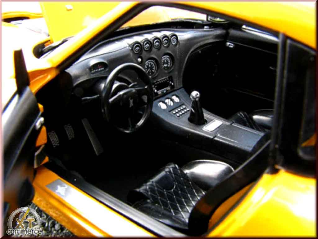Wiesmann GT Coupe mf3 gt coupe jantes 19 pouces 1/18 Revell