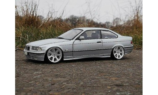 Bmw 325 coupe 1/18 Ut Models E36 E36 grijs jantes E90 modelauto