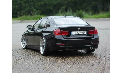 Bmw 335 berline 1/18 Paragon F30 3er Sedan zwart jantes 20 pouces modelauto