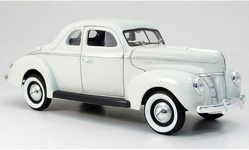 Ford Hot Rod 1940 1/18 Eagle de luxe coupe wit modelauto