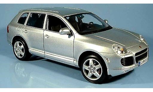 Porsche Cayenne Turbo 1/18 Maisto grijs 2003 modelauto
