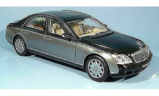 Maybach 57 SWB 1/18 Autoart zwart / grijs millennium edition 2002 modelauto